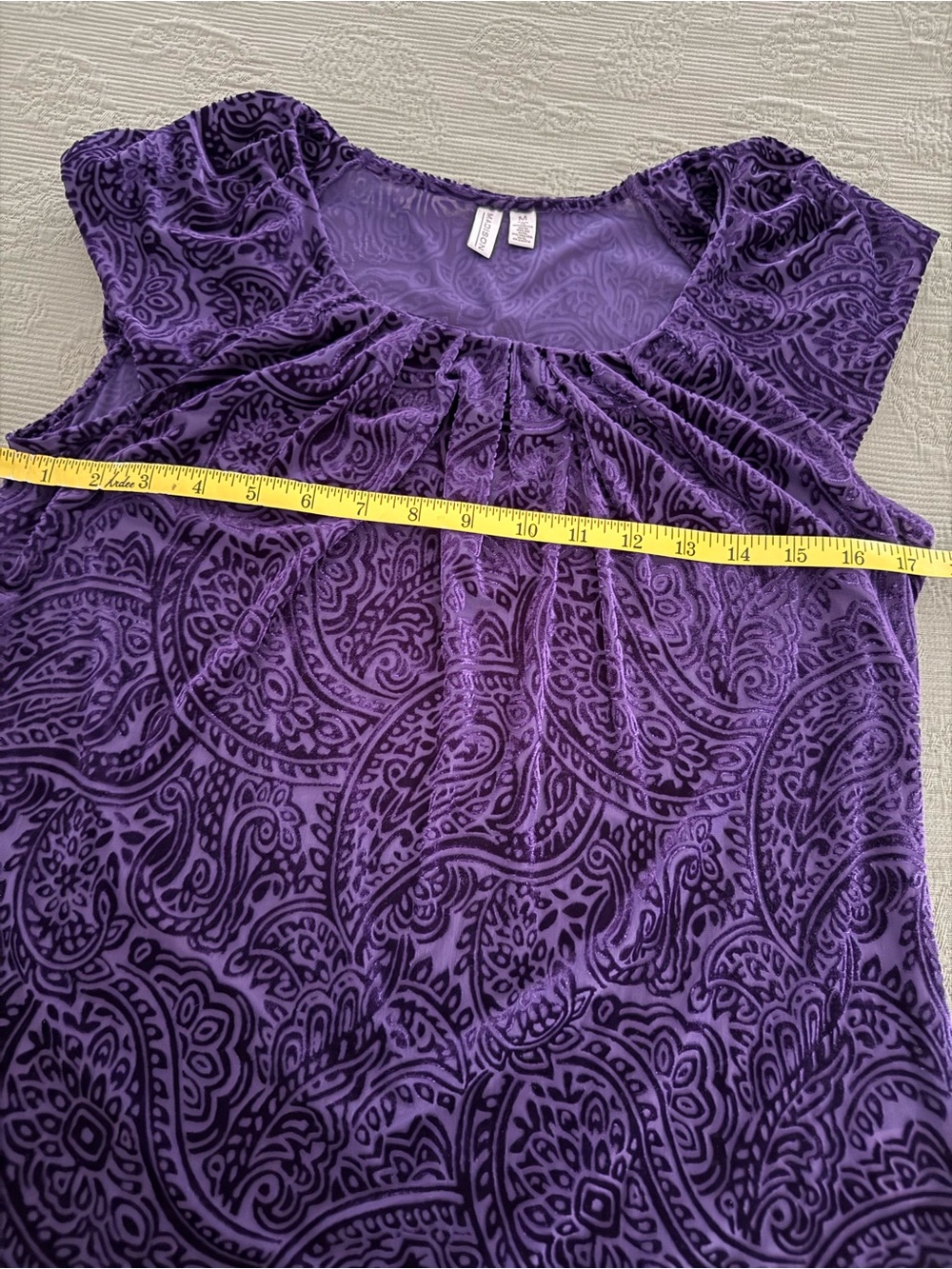 Vintage Madison Purple Velvet Burnout Paisley Cap Sleeve Top - Picture 4 of 5